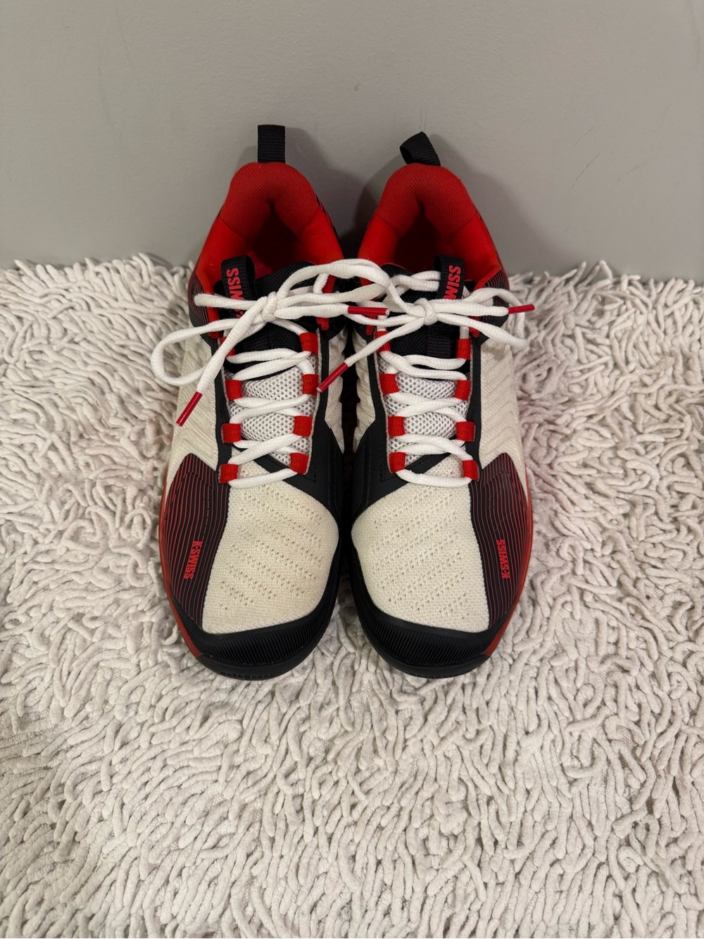 K-SWISS- tennis court shoes